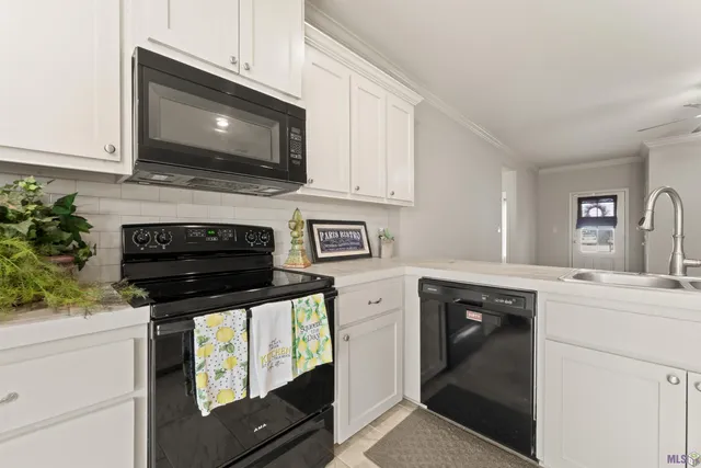 $218,000 | 32490 Lake Pointe Boulevard, Denham Springs, LA 70726