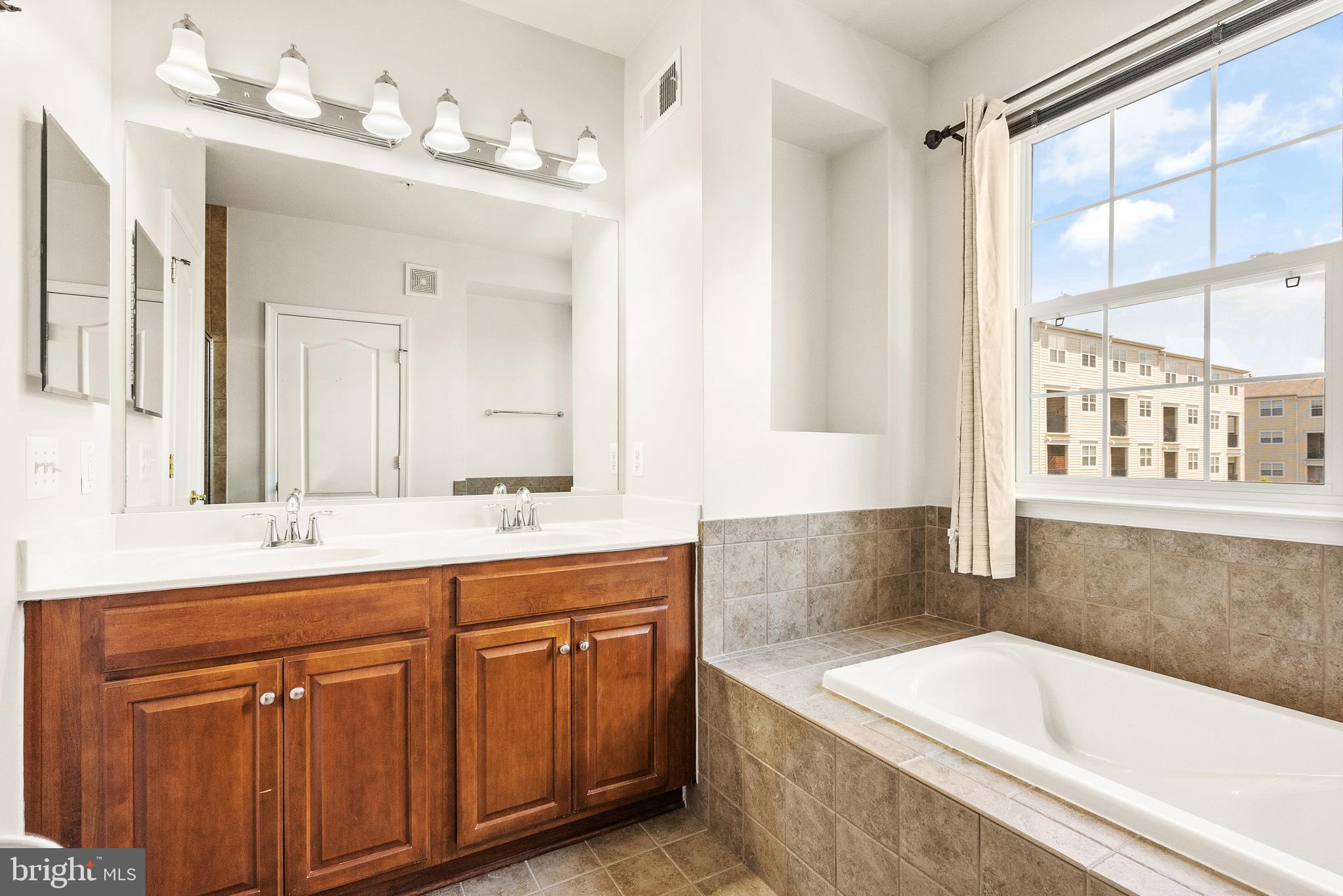 22678 Verde Gate Terrace Brambleton, VA 20148 - Photo 22 of 36 Primary Bathroom - Double Vanity