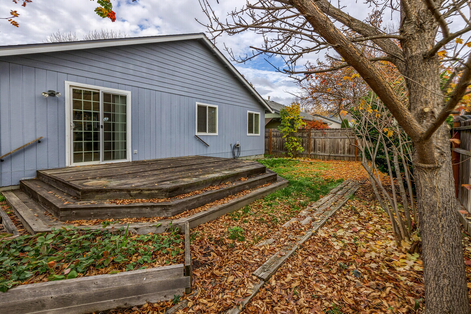 641 Southwest Balsam Road Grants Pass, OR 97526 - Photo 23 of 28 Another angle......