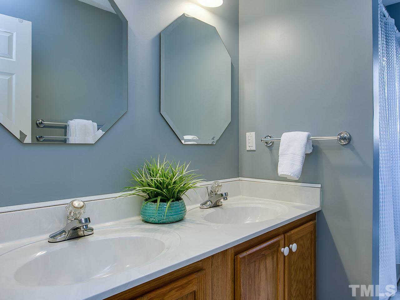 11908 Fairlie Place Raleigh, NC 27613 - Photo 21 of 25