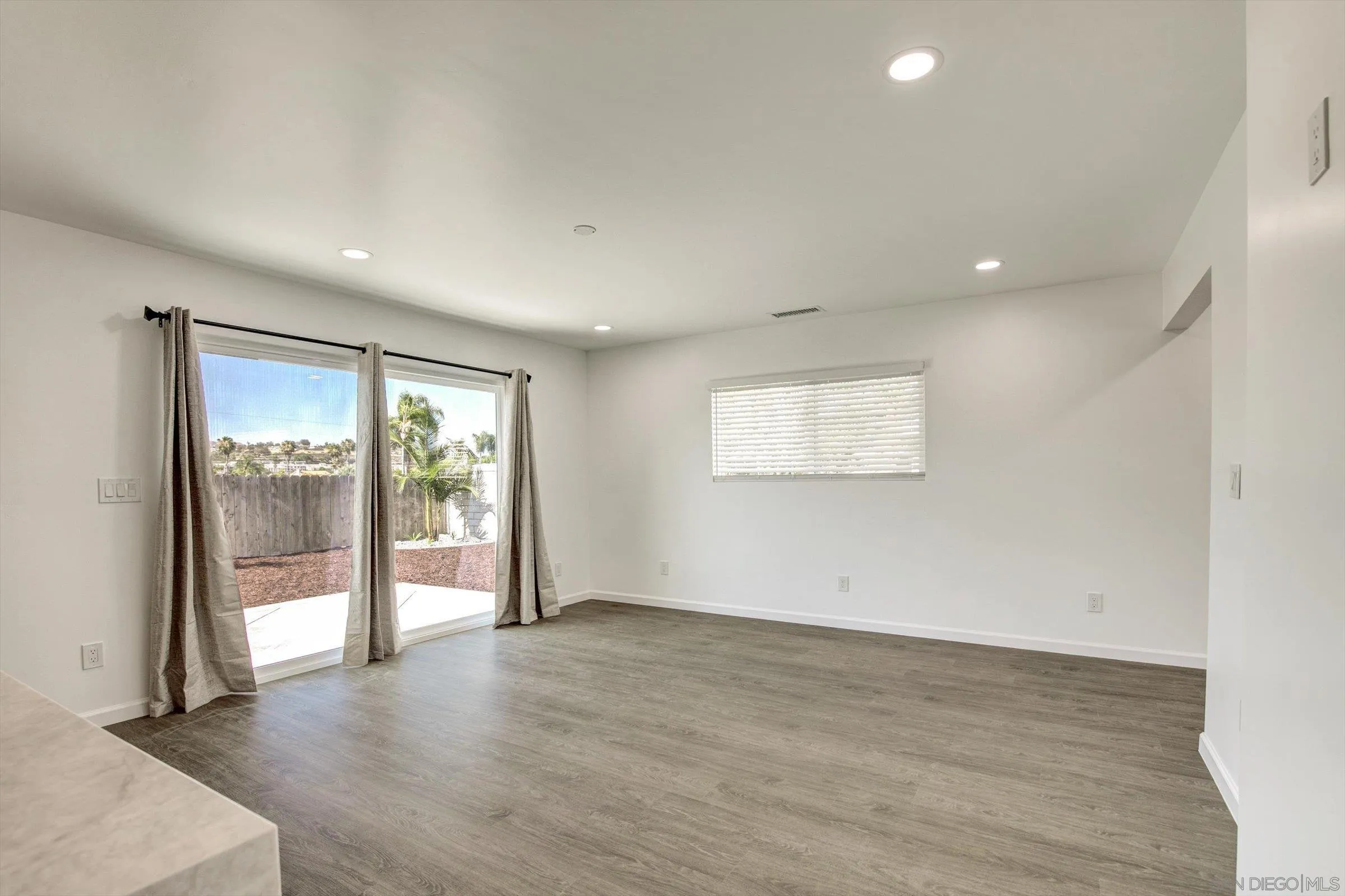 12702 Metate Lane Poway, CA 92064 - Photo 7 of 10