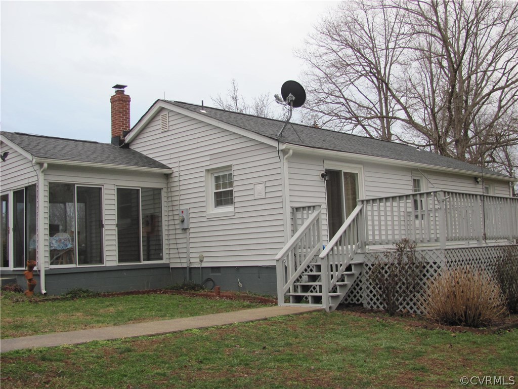 16160 Tyler Station Road Beaverdam, VA 23015 - Photo 13 of 17 a view of a house with a yard