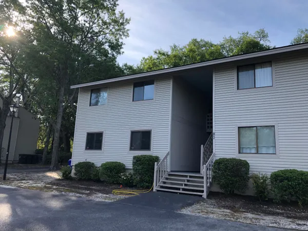 $1,800 | 87 Ashley Hall Plantation Road, Unit 1, Charleston, SC 29407