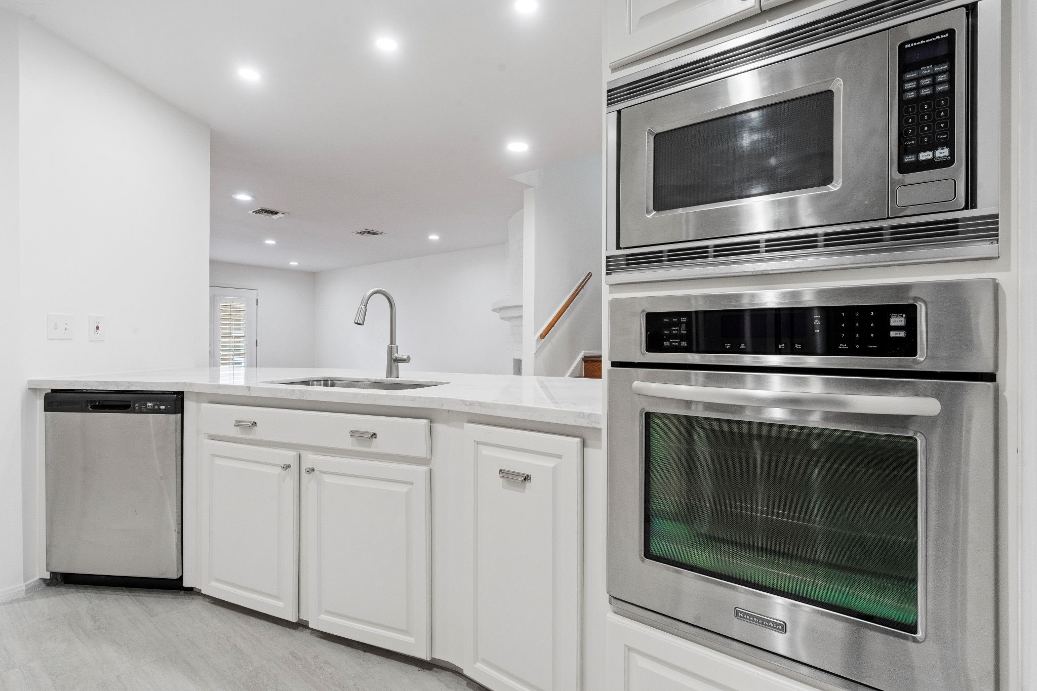 727 Bunker Hill Road, Unit 15 Houston, TX 77024 - Photo 9 of 45