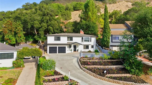 front view of house with a yard