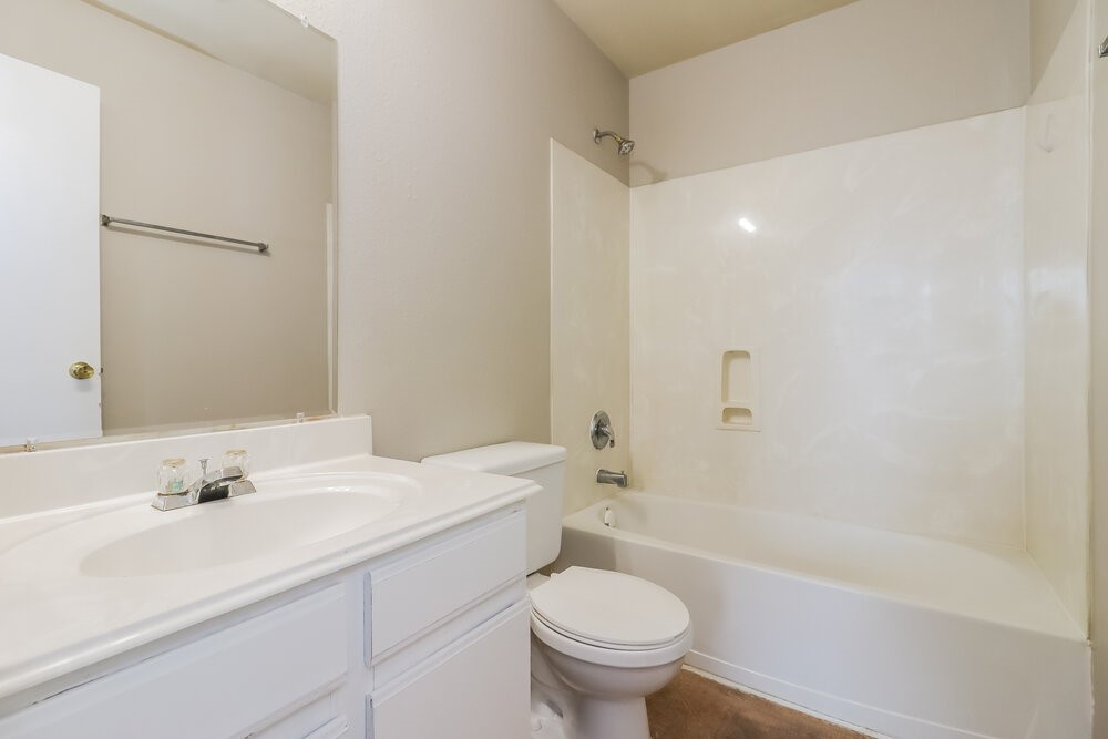12531 Roxdale Ridge Drive Houston, TX 77044 - Photo 11 of 16