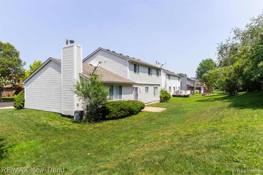 25935 Junction Novi, MI 48375 - Photo 41 of 43