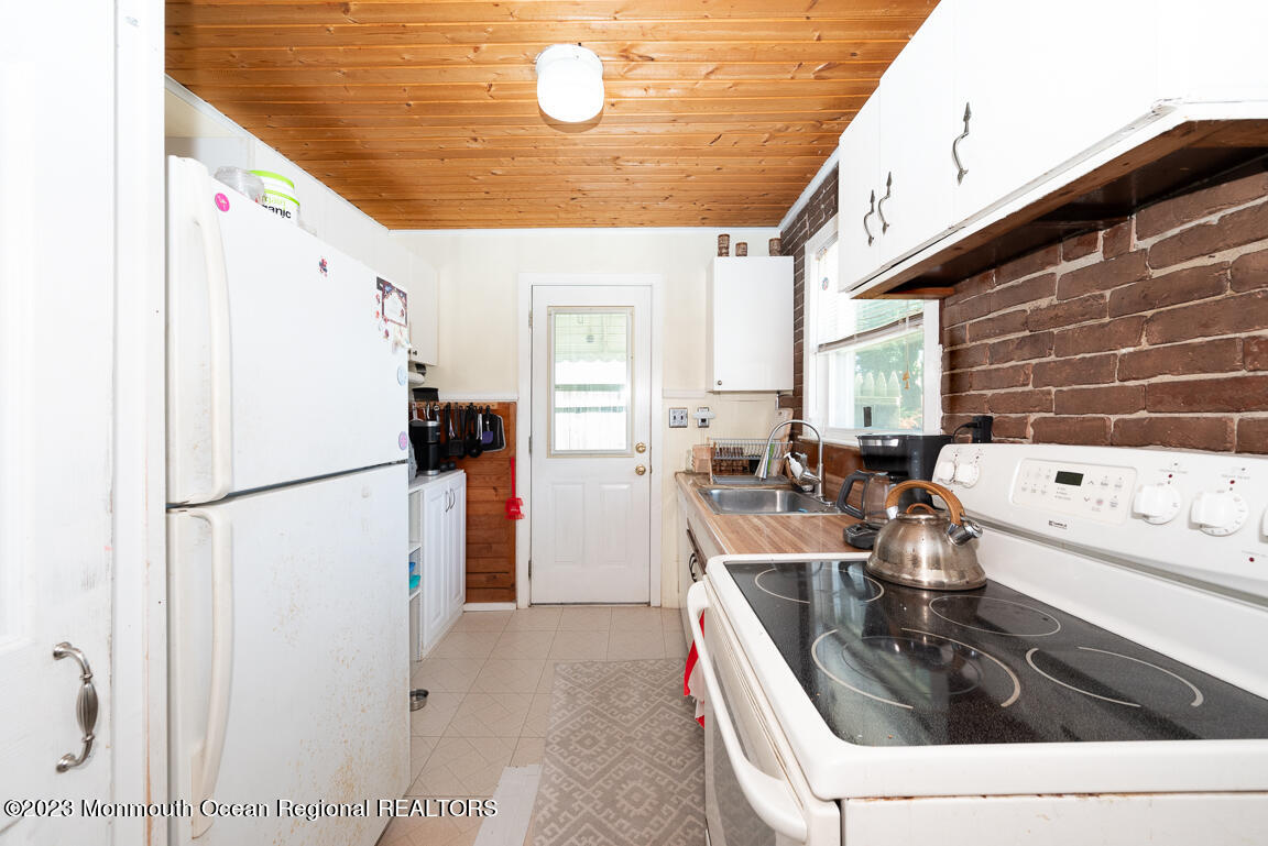 540 Lloyd Road Toms River, NJ 08753 - Photo 7 of 24 8