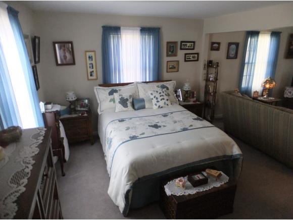 1241 Goffstown Road Manchester, NH 03102 - Photo 11 of 21