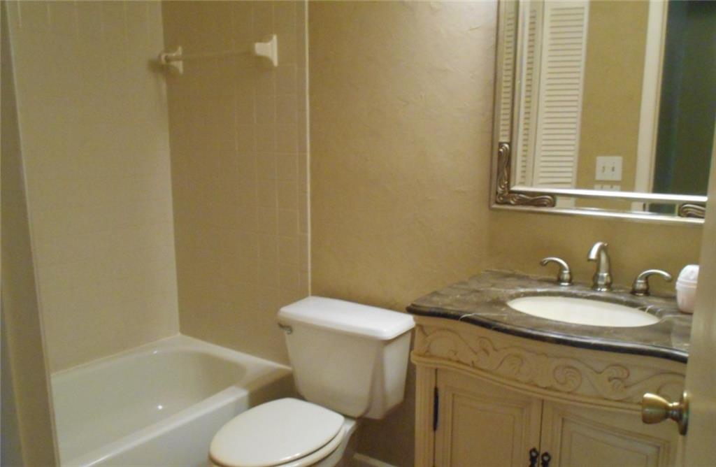 331 Maplecrest Circle Jupiter, FL 33458 - Photo 10 of 12 Gallery Image 10