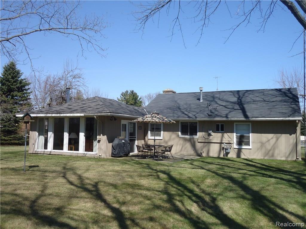 7634 Sanilac Road Lexington, MI 48450 - Photo 9 of 11 DSC02242.JPG