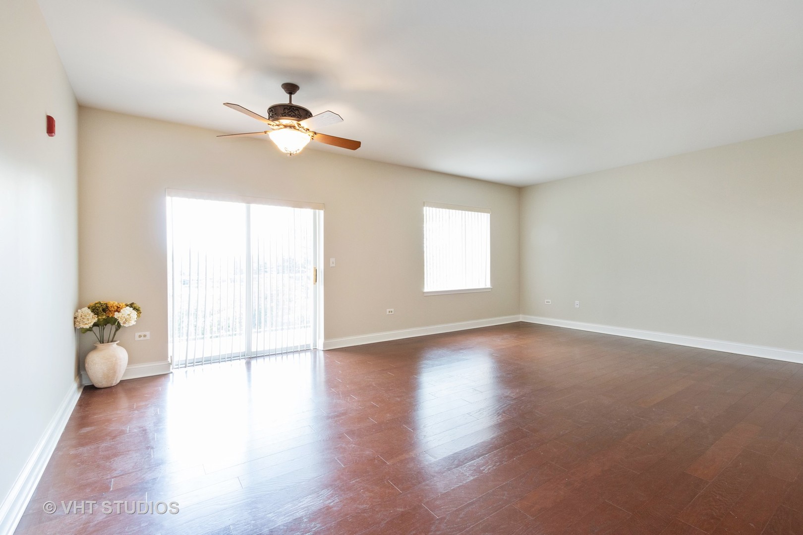 125 North Buffalo Grove Road, Unit 108 Buffalo Grove, IL 60089 - Photo 4 of 13