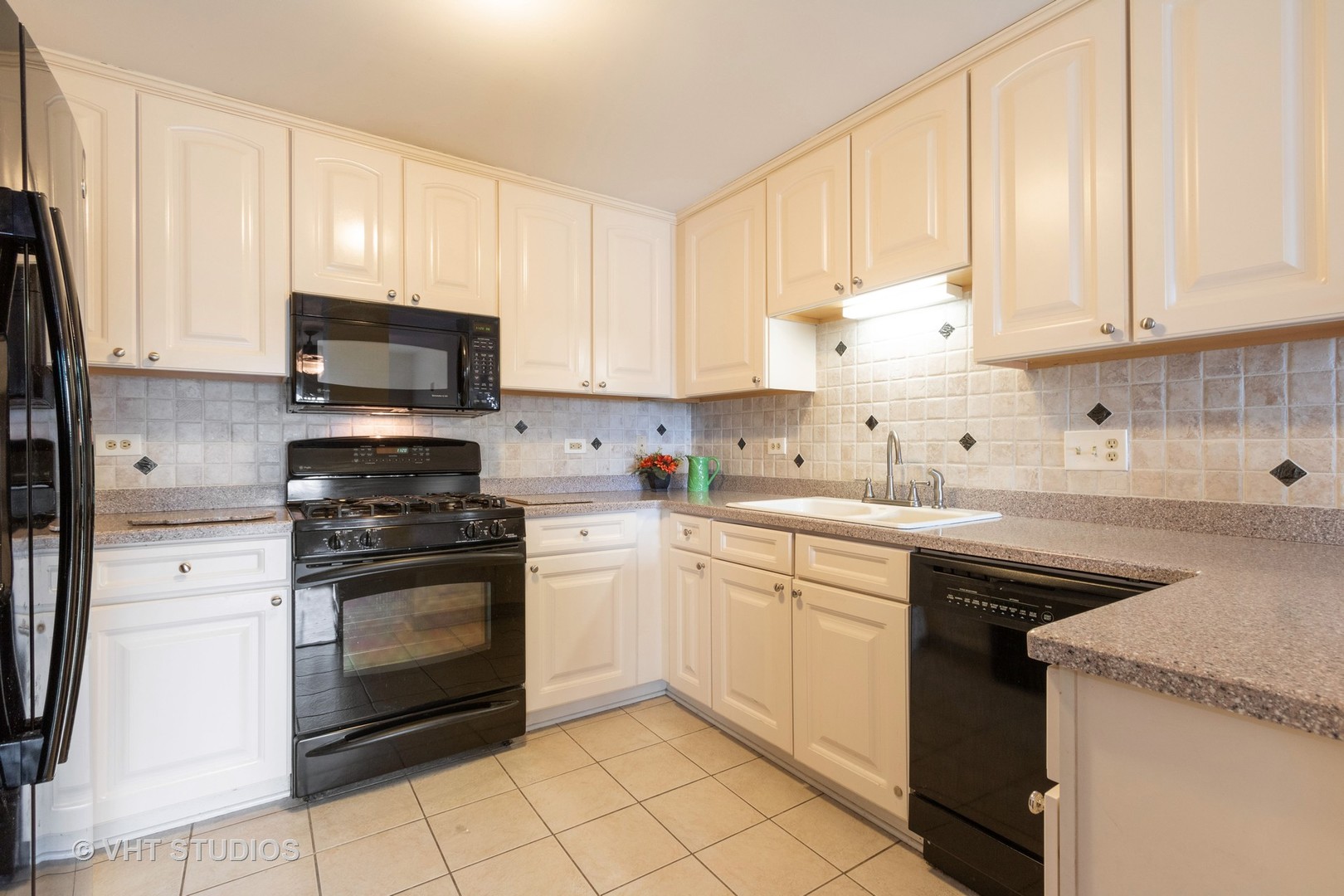 125 North Buffalo Grove Road, Unit 108 Buffalo Grove, IL 60089 - Photo 5 of 13