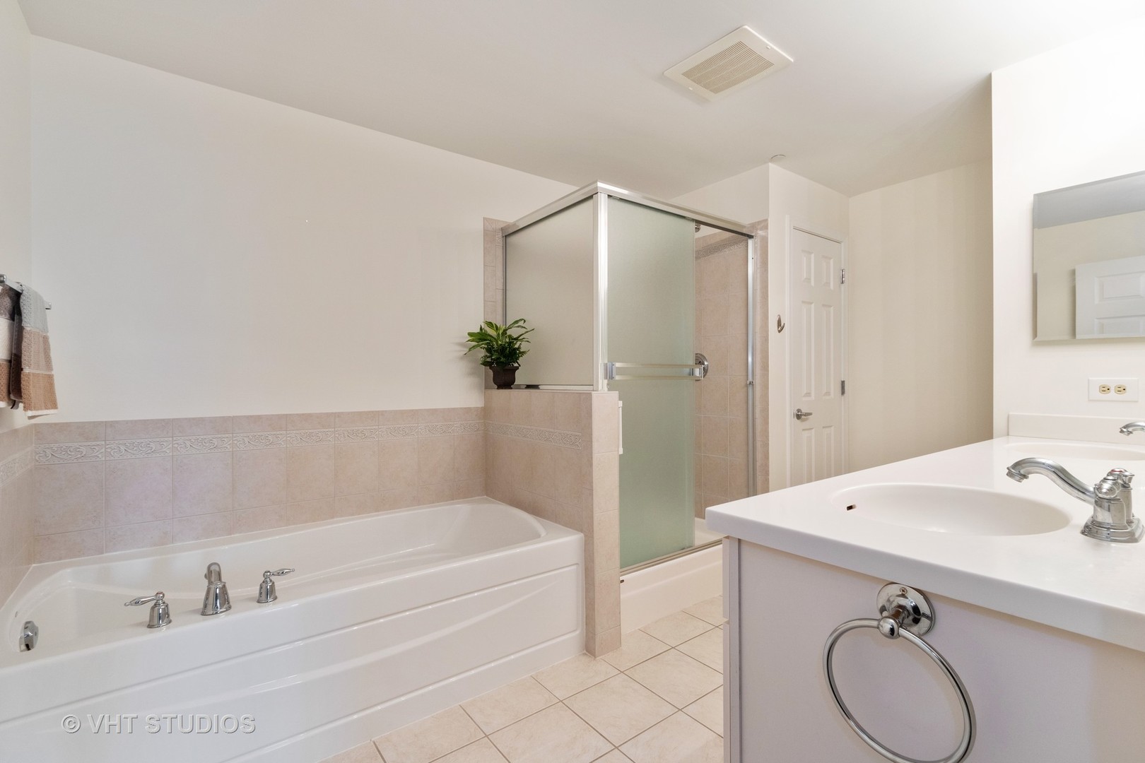 125 North Buffalo Grove Road, Unit 108 Buffalo Grove, IL 60089 - Photo 8 of 13