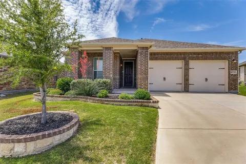 $425,000 | 8721 Sleepy Daisy Drive, Fort Worth, TX 76131
