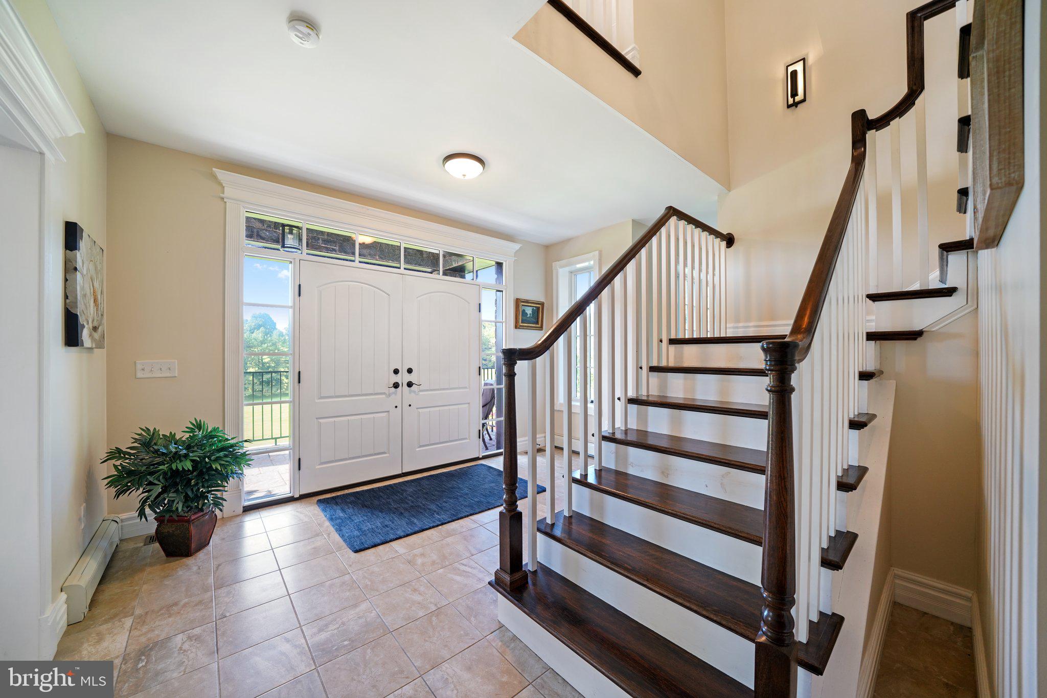 157 East Hillendale Road Kennett Square, PA 19348 - Photo 17 of 52 Foyer