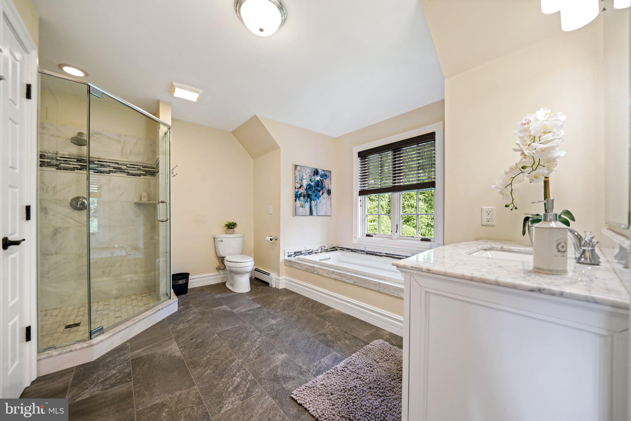 157 East Hillendale Road Kennett Square, PA 19348 - Photo 43 of 52 2nd floor primary bathroom