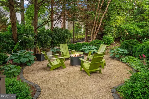 $925,000 | 8391 Vineland Court, Millersville, MD 21108