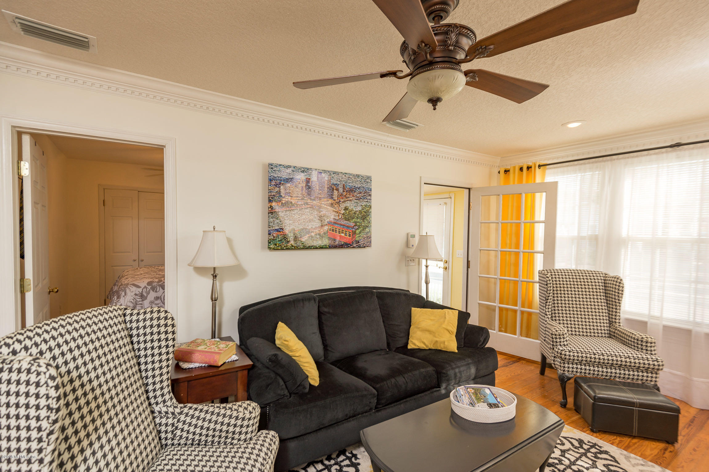 214 Hopkins Street Neptune Beach, FL 32266 - Photo 8 of 58 Living Room with Dentil Crown Molding