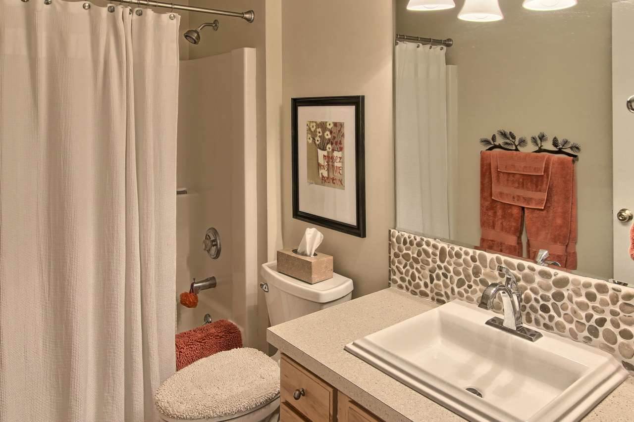 175 Black Ridge Court Traverse City, MI 49696 - Photo 28 of 45 1826041-27.JPG