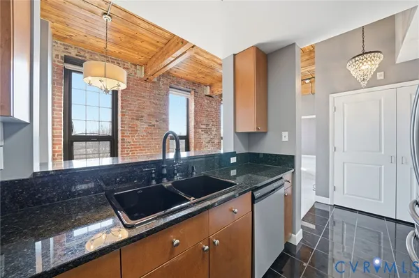 $293,000 | 251 Rocketts Way, Unit 307, Henrico, VA 23231