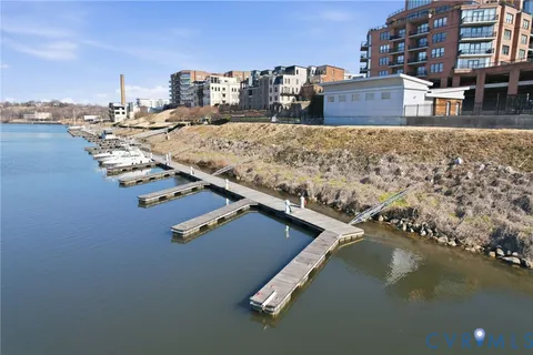 $300,000 | 251 Rocketts Way, Unit 307, Henrico, VA 23231