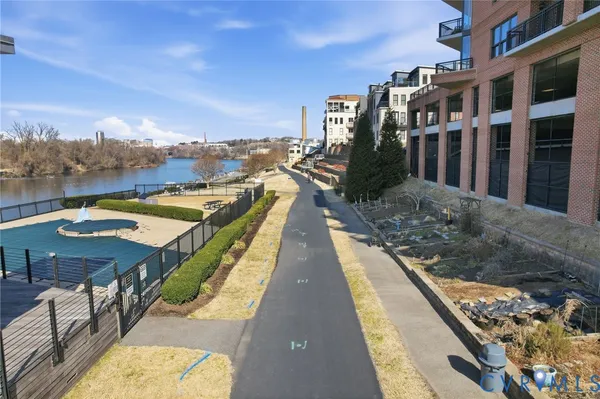 $293,000 | 251 Rocketts Way, Unit 307, Henrico, VA 23231