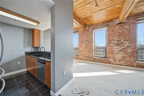 $300,000 | 251 Rocketts Way, Unit 307, Henrico, VA 23231