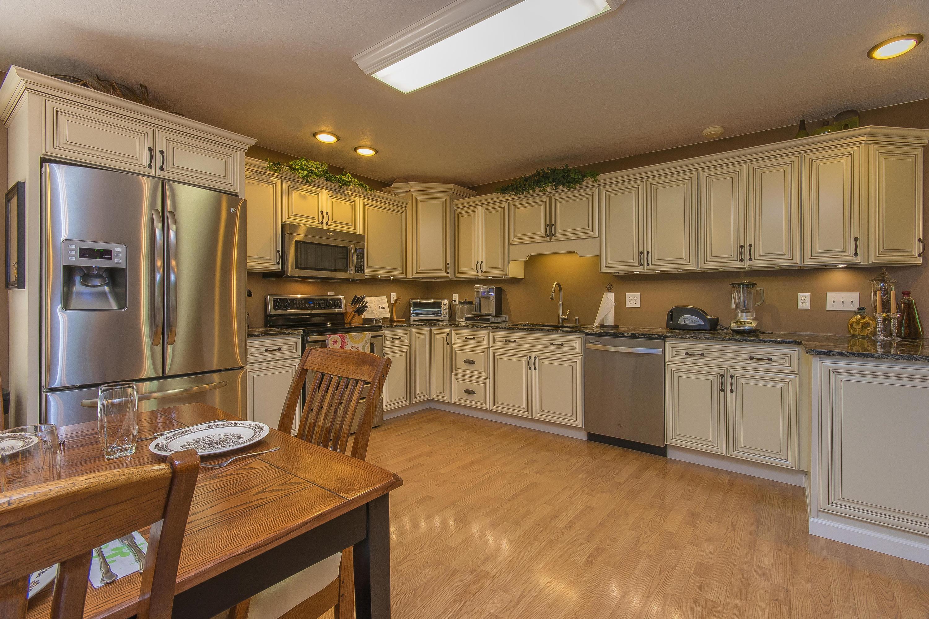 11930 Thatch Road Harrison, TN 37341 - Photo 6 of 38 Beautiful Gourmet Kitchen