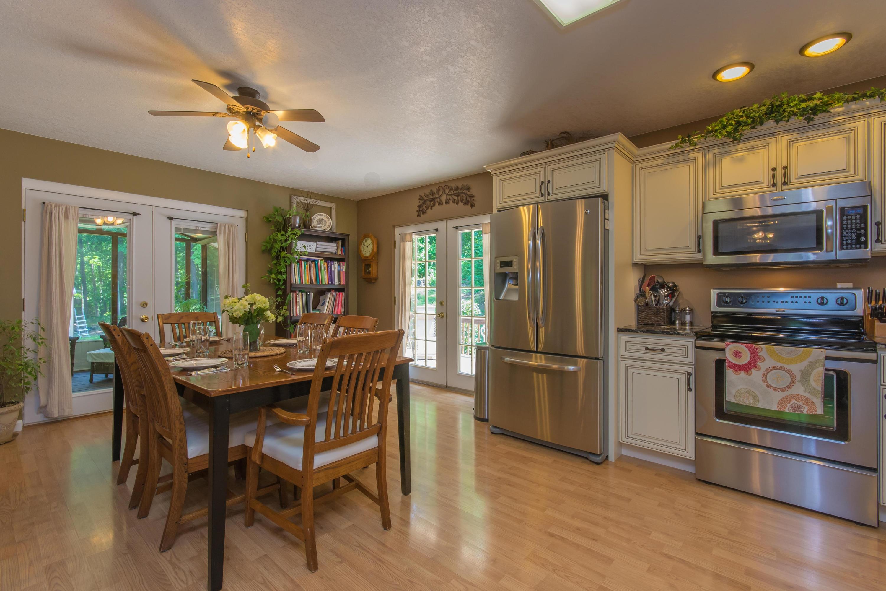 11930 Thatch Road Harrison, TN 37341 - Photo 7 of 38 kitchen dining