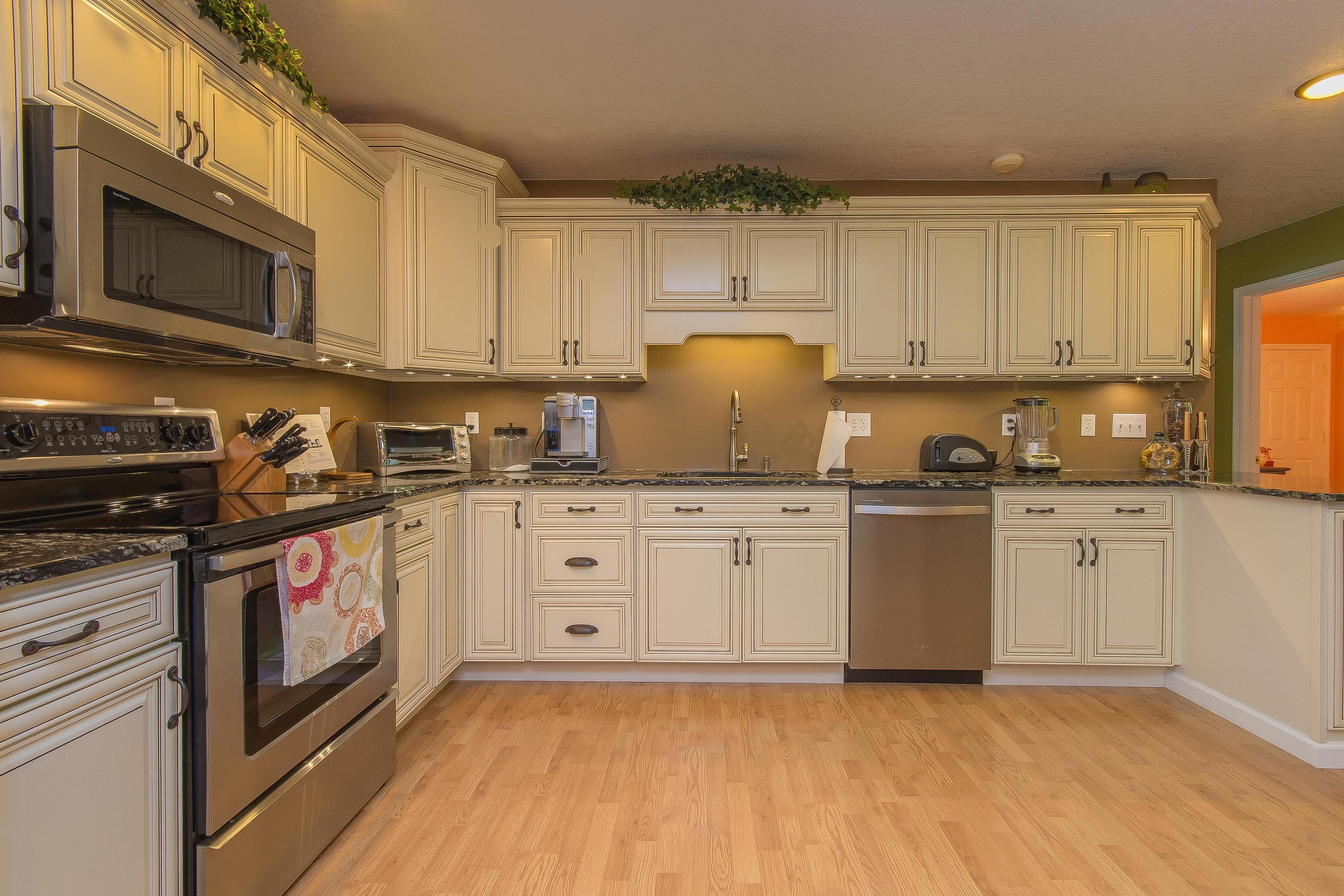 11930 Thatch Road Harrison, TN 37341 - Photo 8 of 38 Kitchen with Granite Counters