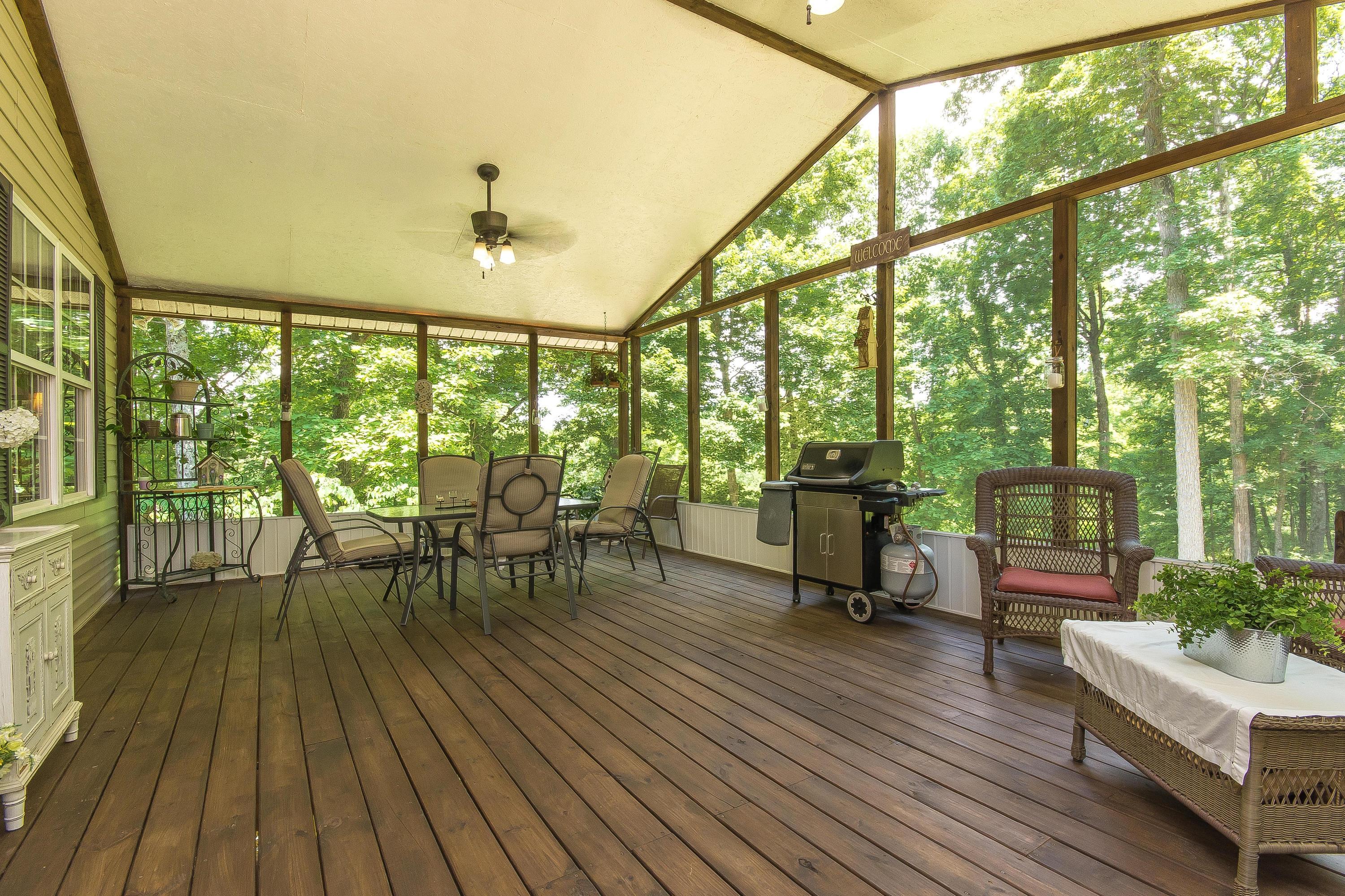 11930 Thatch Road Harrison, TN 37341 - Photo 9 of 38 Screen Porch