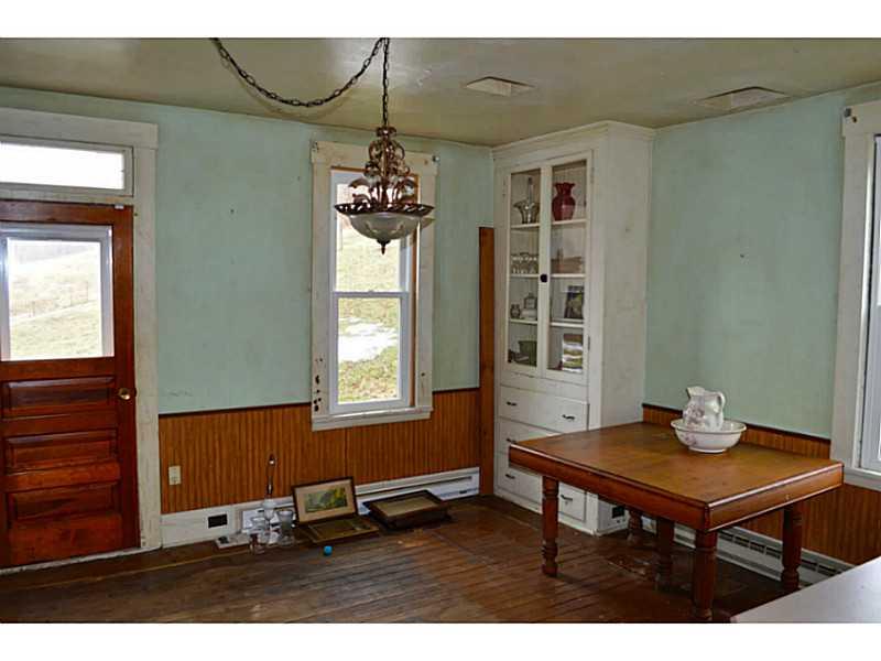 238 Walnut Valley Road Claysville, PA 15323 - Photo 6 of 25 Dining Room.