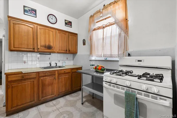 $725,000 | 9217 Avenue B | Canarsie