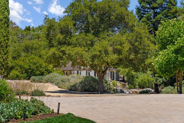 $13,988,000 | 1142 Moore Road, Woodside, CA 94062