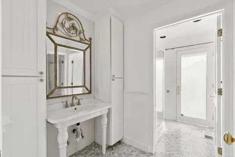 $13,988,000 | 1142 Moore Road, Woodside, CA 94062