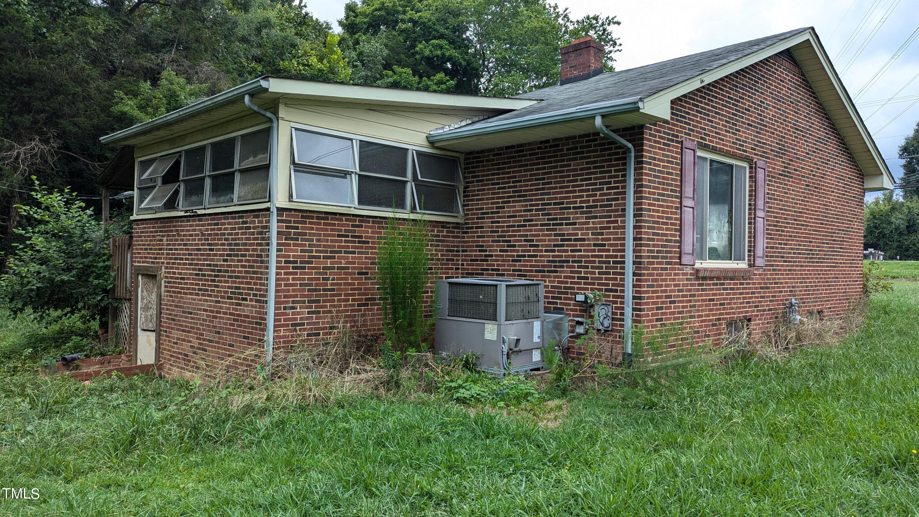 308 Roxboro Road Haw River, NC 27258 - Photo 3 of 12 3 Exterior View - 308 Roxboro Street