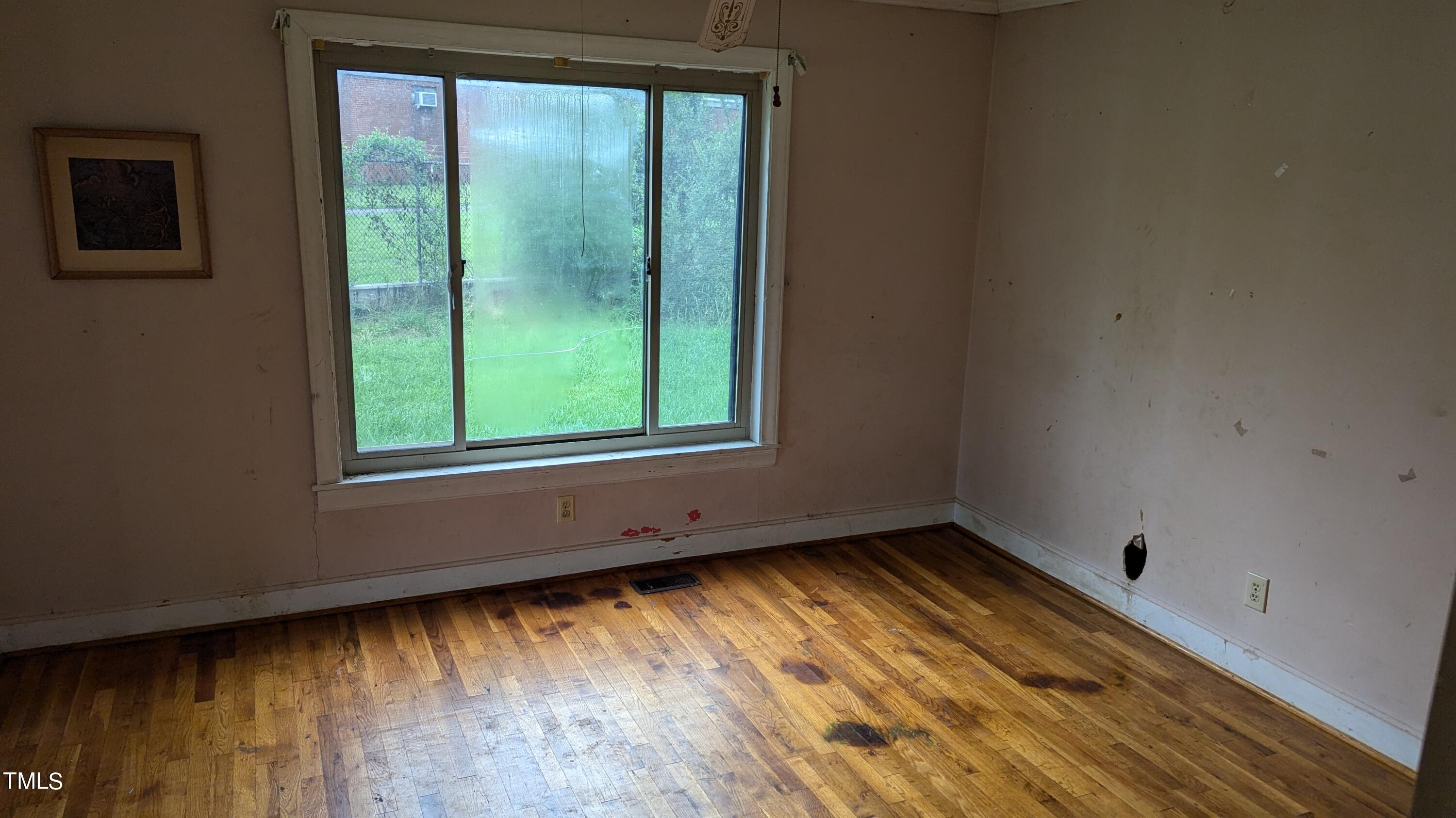 308 Roxboro Road Haw River, NC 27258 - Photo 6 of 12 6 Dining Room View - 308 Roxboro Street