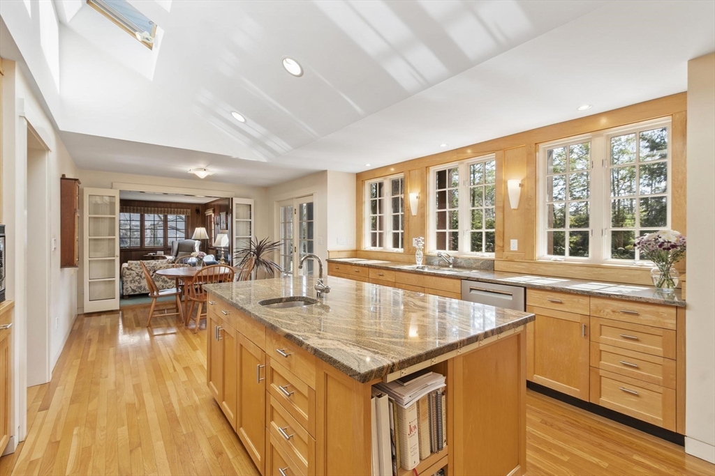 232 Rutledge Road Belmont, MA 02478 - Photo 10 of 25 Gallery Image 10