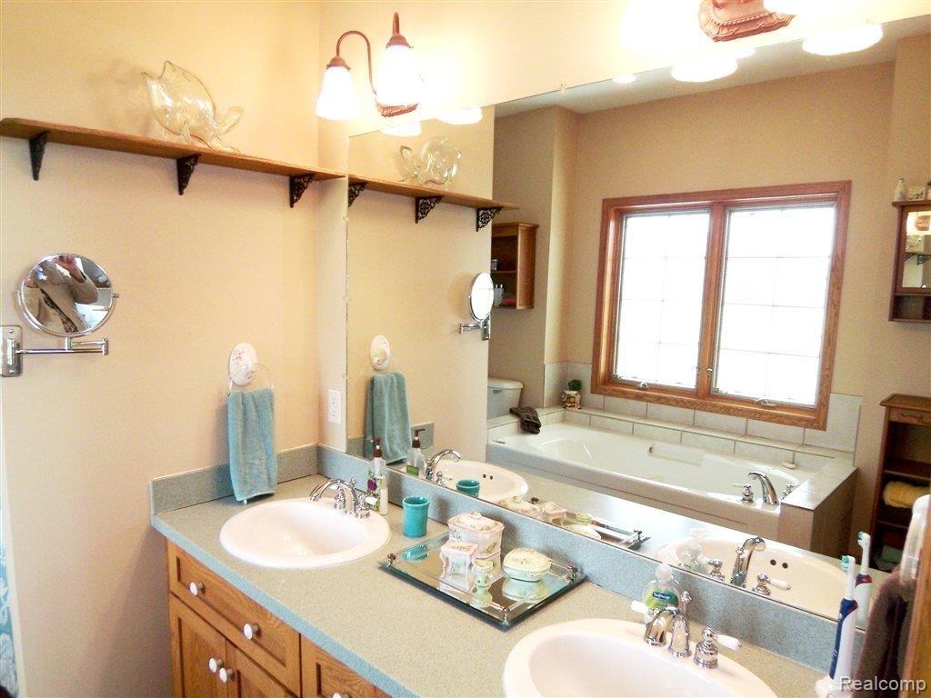14597 Briar Hill Road Carleton, MI 48117 - Photo 12 of 15 Master bath 2.jpg