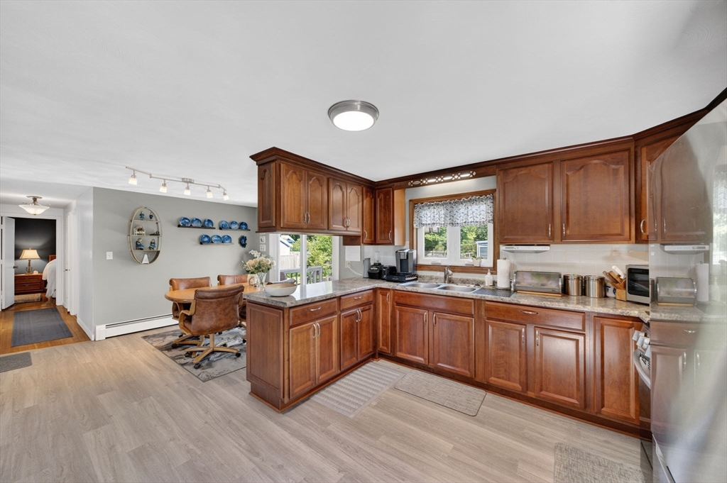 131 Spring Street Fairhaven, MA 02719 - Photo 6 of 41