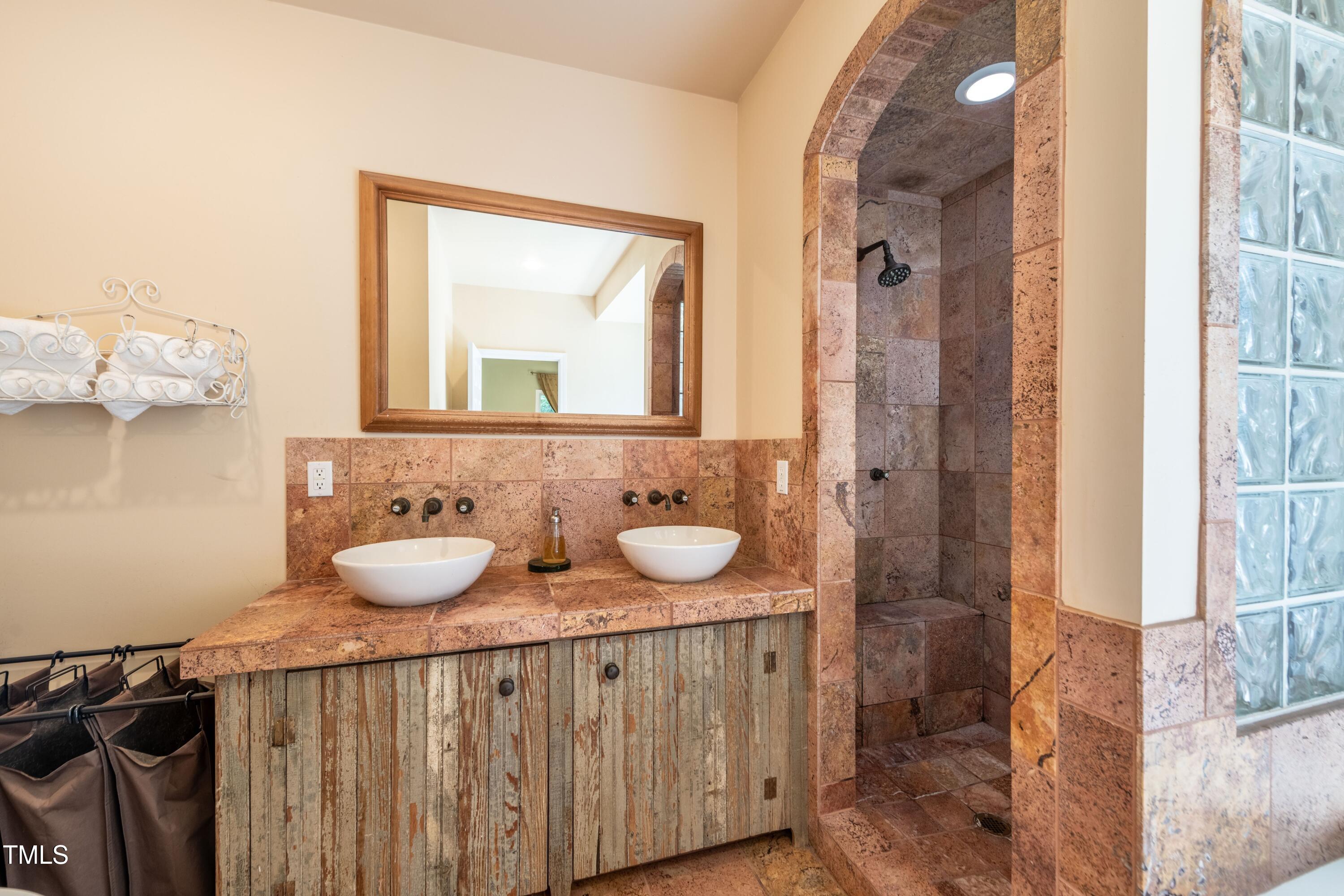 3201 Queens Road Raleigh, NC 27612 - Photo 30 of 75 046__DSC0166-HDR