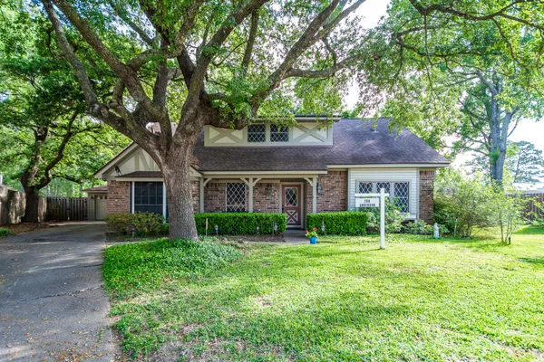 $305,000 | 206 Mariner Court, Crosby, TX 77532