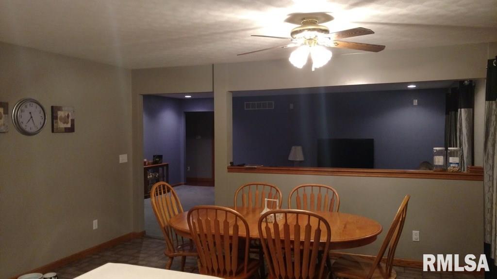 1021 South Johanson Road Peoria, IL 61607 - Photo 5 of 23