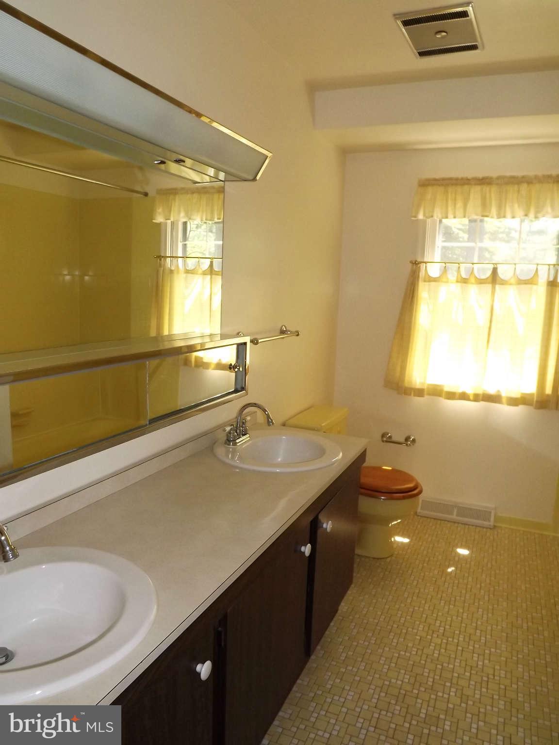3057 Mimon Road Annapolis, MD 21403 - Photo 18 of 26 Bath