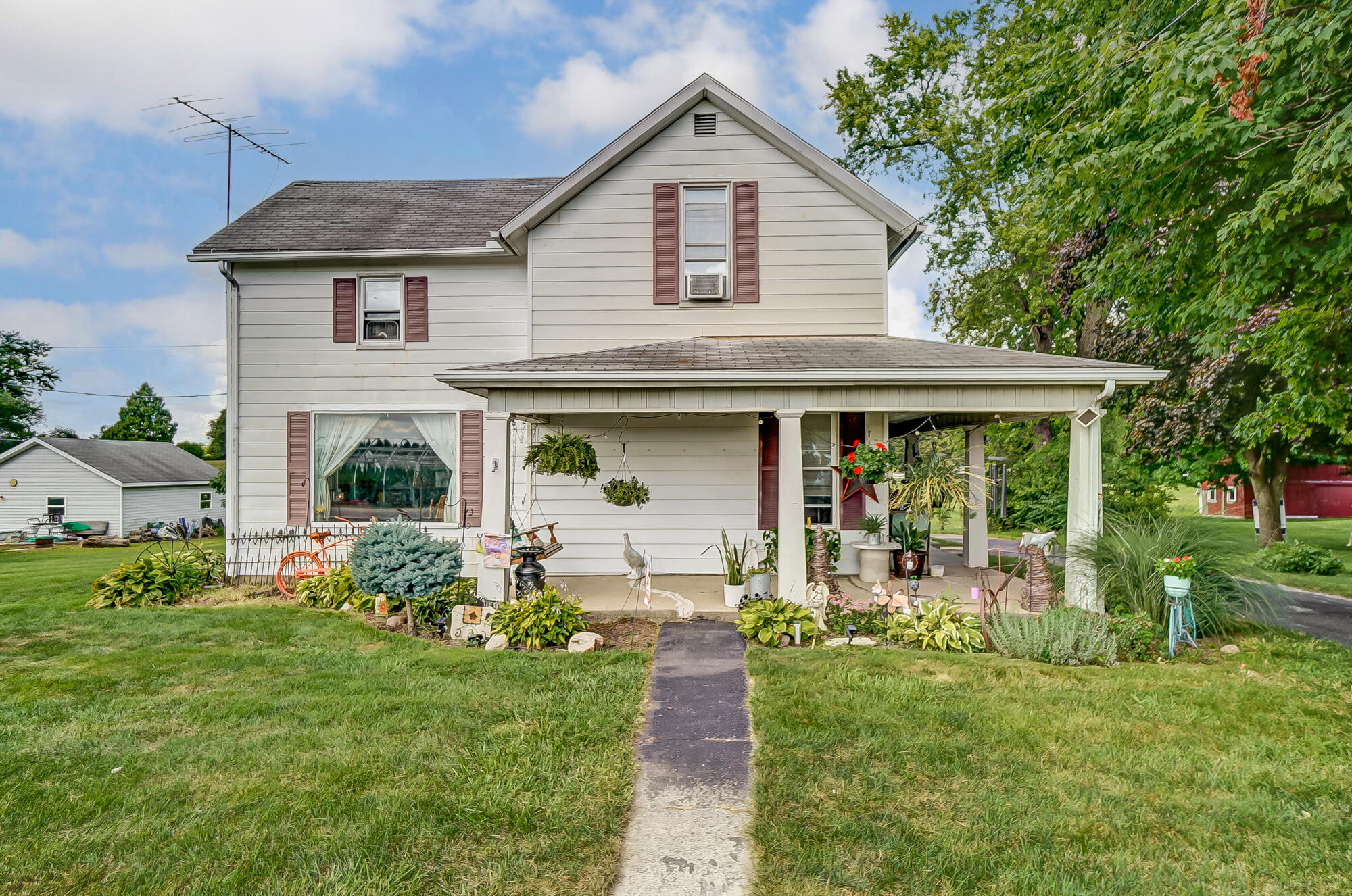 4218 Moorefield Road Springfield, OH 45502 - Photo 1 of 31