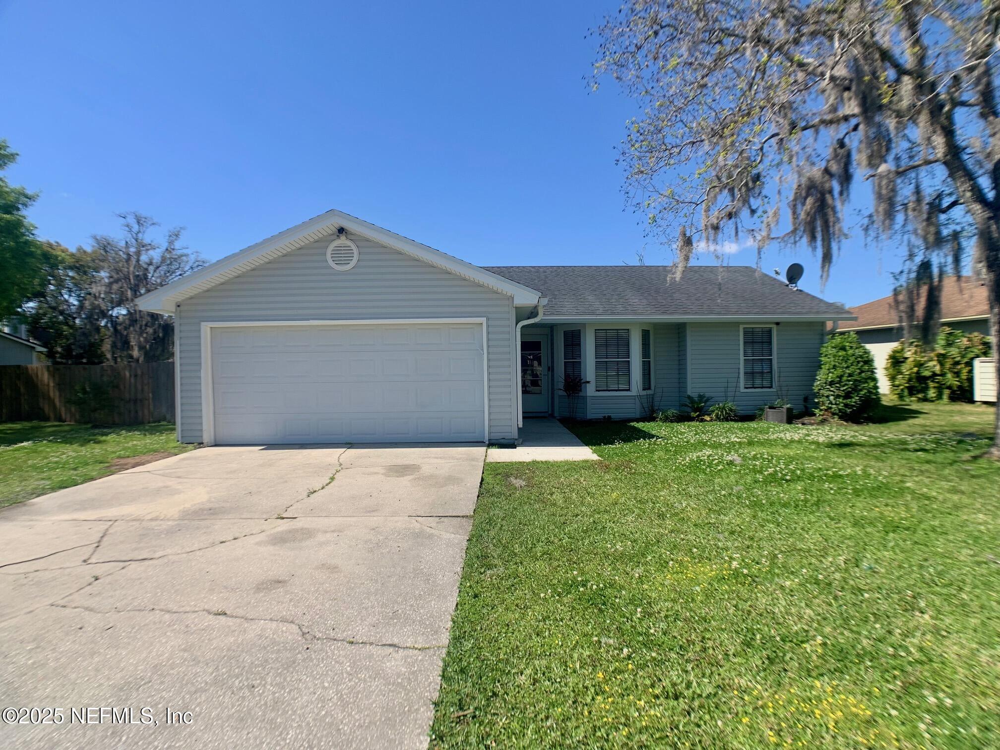 1571 Kingfisher Boulevard Orange Park, FL 32065 - Photo 2 of 24 IMG_6711