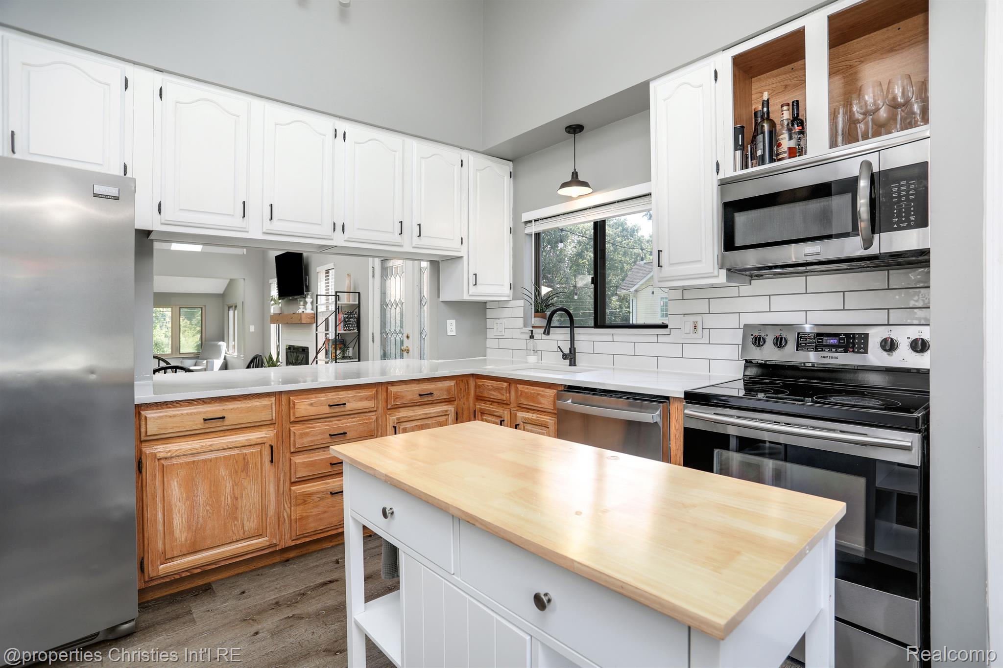 9524 Cedargrove Road Clarkston, MI 48348 - Photo 11 of 53 Kitchen with a blend of modern updates & original