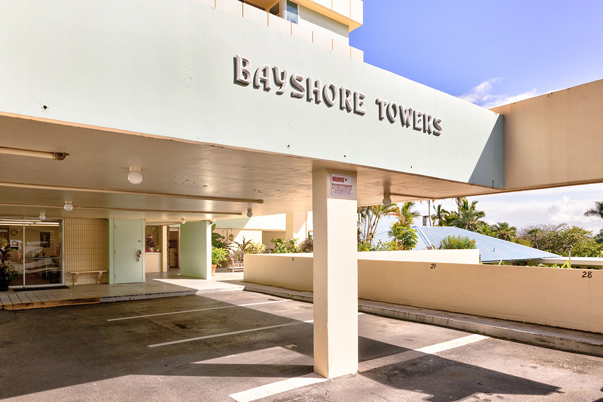 84 Pukihae Street, Unit 406 Hilo, HI 96720 - Photo 26 of 26 a view of a building from a street