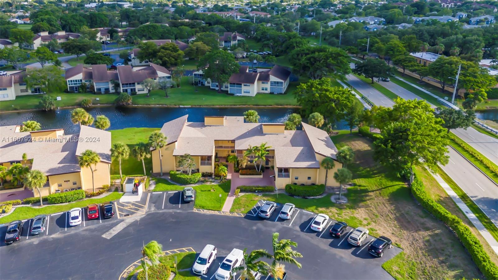 8780 Azalea Court, Unit 104 Tamarac, FL 33321 - Photo 25 of 37 an aerial view of multiple house
